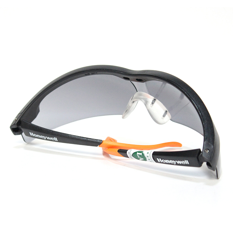 霍尼韋爾110111 S600A防沖擊防刮擦防霧防護(hù)眼鏡灰色鏡片圖片1 霍尼韋爾110111 S600A防沖擊防刮擦防霧防護(hù)眼鏡灰色鏡片圖片1