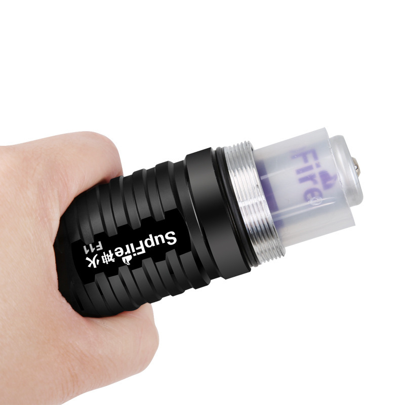神火F11-T XPE強(qiáng)光戶外防水手電筒圖片1 神火F11-T XPE強(qiáng)光戶外防水手電筒圖片1