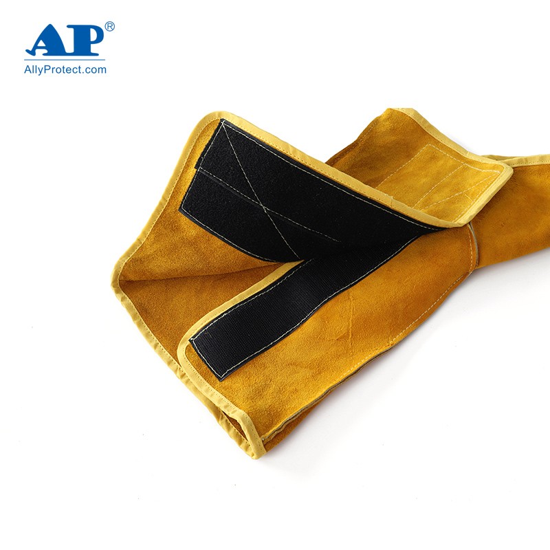 友盟AP-002金黃色牛二層皮腳蓋圖片4 友盟AP-002金黃色牛二層皮腳蓋圖片4