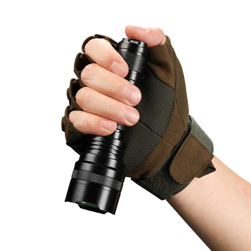 神火C8-XPE強(qiáng)光遠(yuǎn)射手電筒圖片1 神火C8-XPE強(qiáng)光遠(yuǎn)射手電筒圖片1