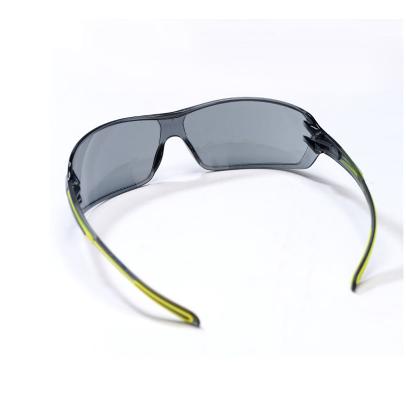 代爾塔101107 HELIUM2 SMOKE防強(qiáng)光款防霧防刮防沖擊安全防護(hù)眼鏡圖片3 代爾塔101107 HELIUM2 SMOKE防強(qiáng)光款防霧防刮防沖擊安全防護(hù)眼鏡圖片3