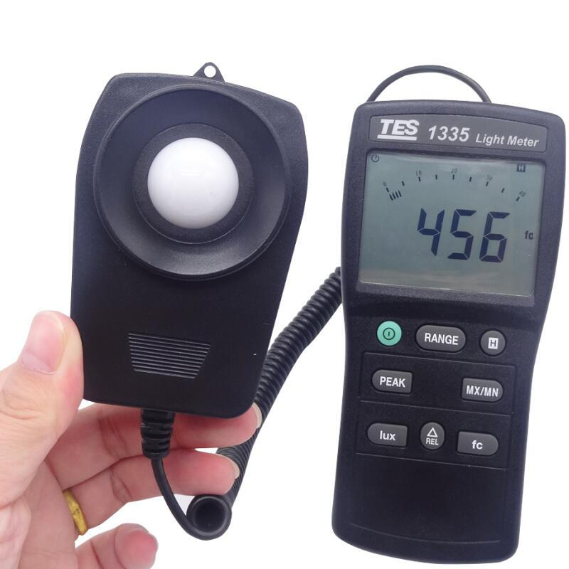 臺(tái)灣泰仕TES-1335數(shù)字式照度計(jì)