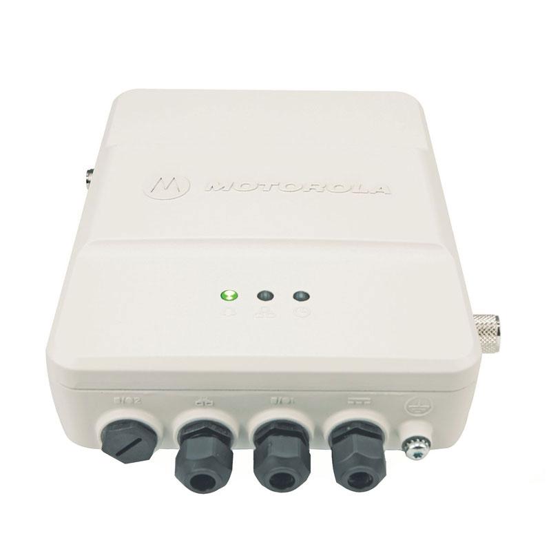 摩托羅拉DMR數(shù)字中繼臺(tái)SLR1000圖片