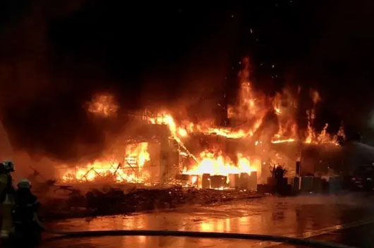 人員密集場所發(fā)生火災(zāi)如何逃生