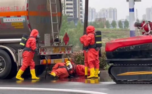 33噸?；凡酃捃囃话l(fā)泄漏