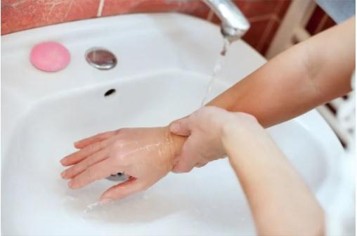 使用手消毒劑進(jìn)行衛(wèi)生手消毒方法,手衛(wèi)生