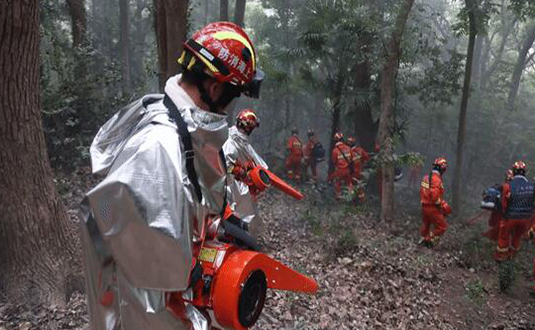 上海誠格集團(tuán)隔熱斗篷助力佘山森林防火演練圖片2