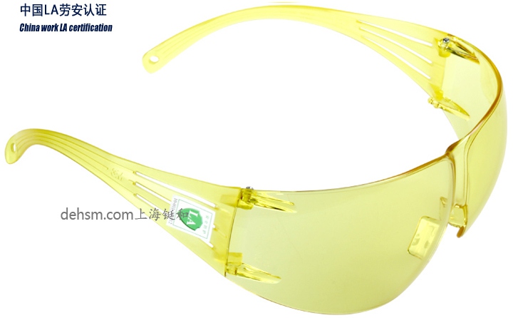 3M SF203AF透明防霧防護(hù)眼鏡圖片-側(cè)面