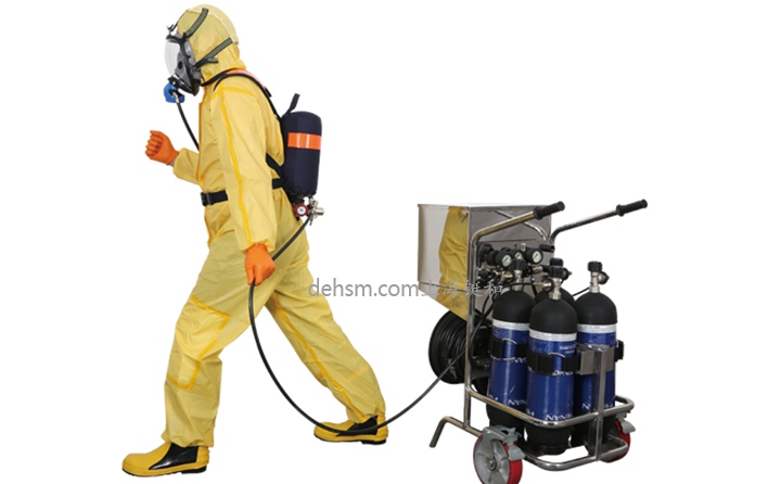 DHL4-T移動(dòng)式長管呼吸器搭配防化服整套圖片