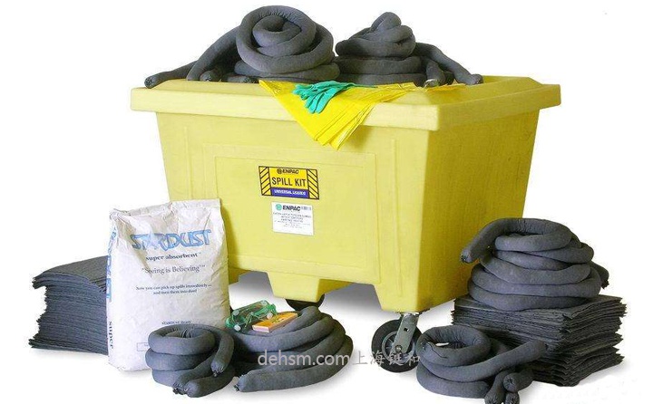 化學(xué)品泄漏后使用吸附棉應(yīng)急救援