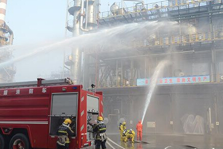 火災(zāi)高危單位進行實際消防演練