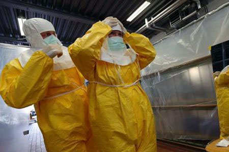 最好的埃博拉病毒防護服-杜邦C級防護服