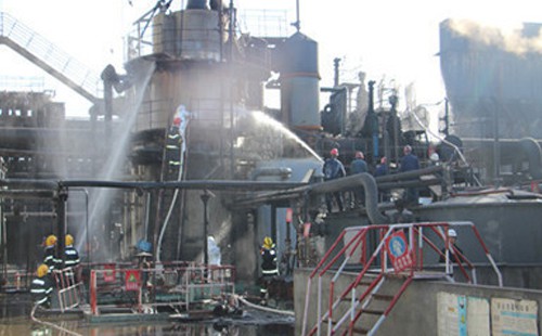 煤氣泄露消防員現(xiàn)場(chǎng)救援圖