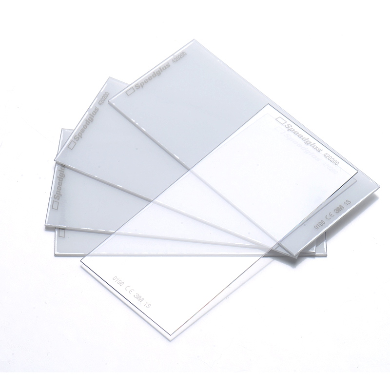 3M電焊面罩自動(dòng)變光屏內(nèi)側(cè)屏幕保護(hù)片圖4